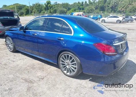 2019 Mercedes-Benz C 300 z USA, uszkodzony, nr VIN 55SWF8DB9KU294424